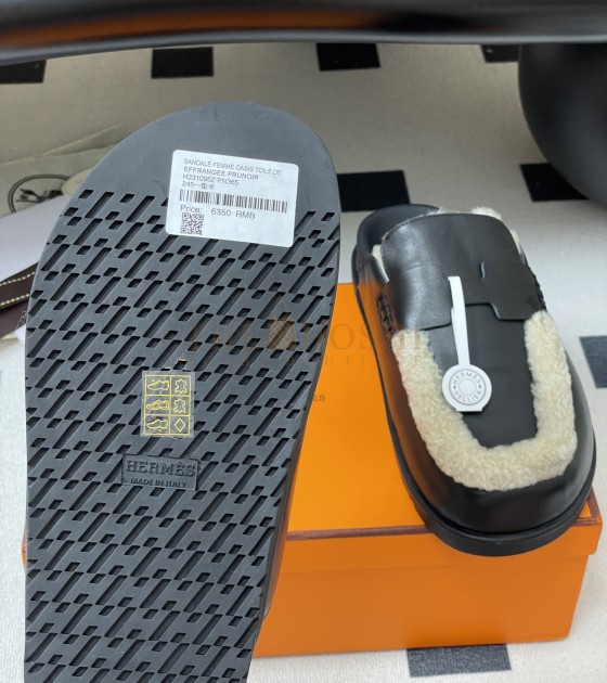 H**me5 Go Mule Slippers Sandals Calfskin Upper & Wool Insole Black