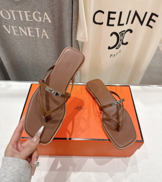 H**me5 Oran Sandals Calfskin Leather Brown Women