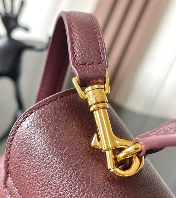 Ce1i*e Teen Nino Soft Calfskin Shoulder Bag Triomphe Gold Hardware 20x13x8cm  Master Quality