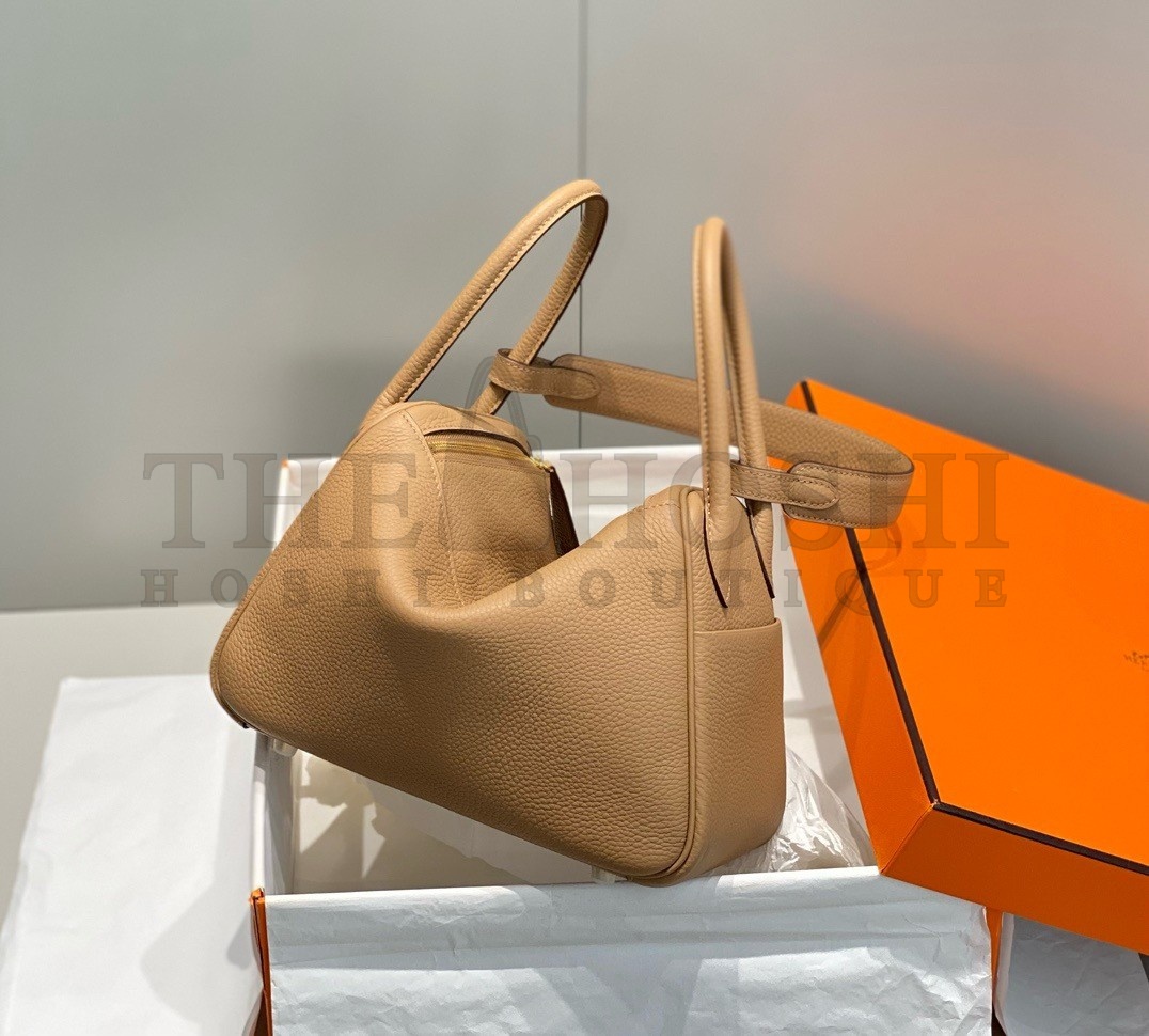 H**me5 Lindy 26cm Bag In Chai Clemence Leather GHW Master Quality