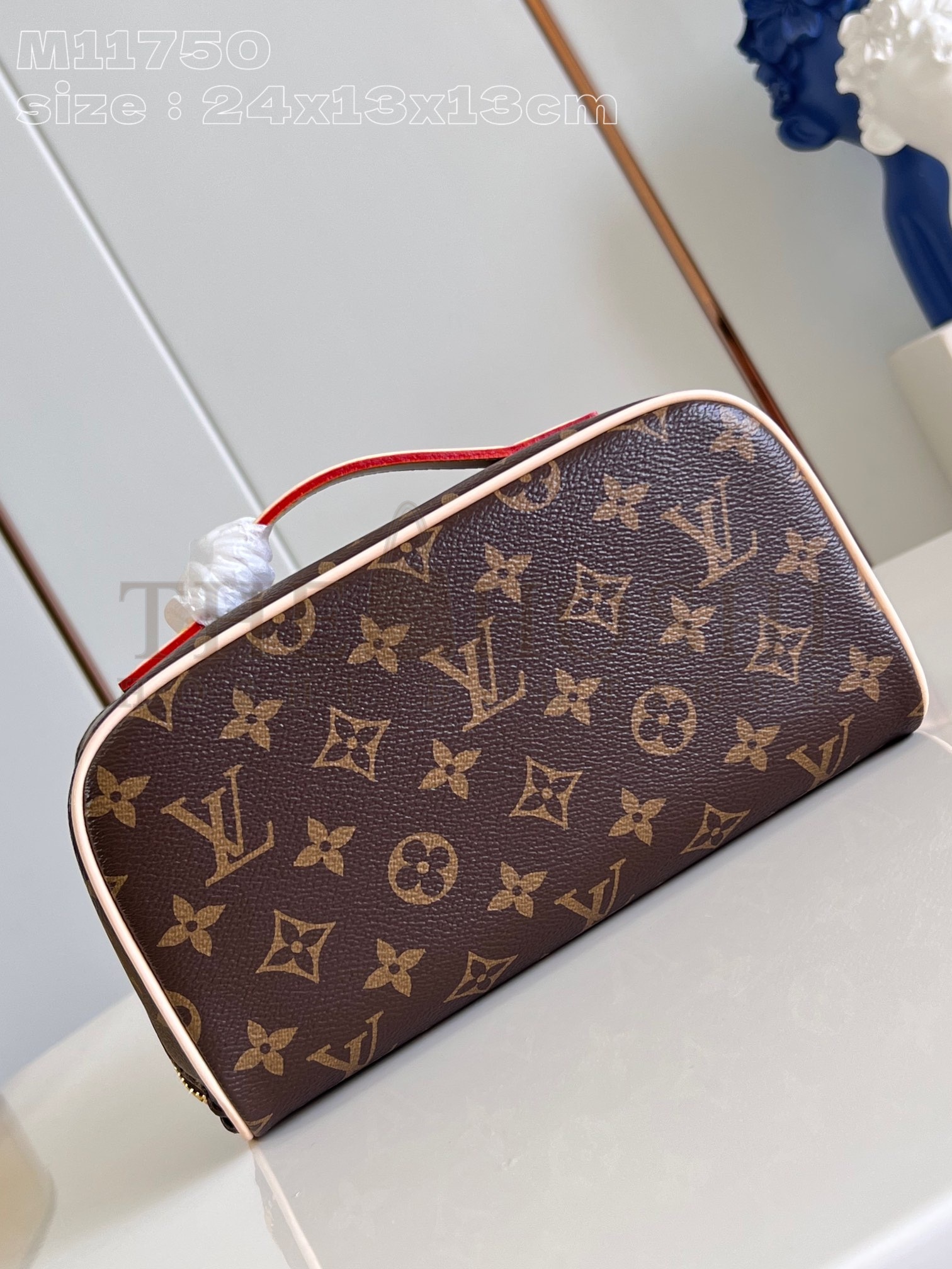 M11750 Toiletry Bag 2 Compartments LV bag 24 x 13 x 13cm Master Quality