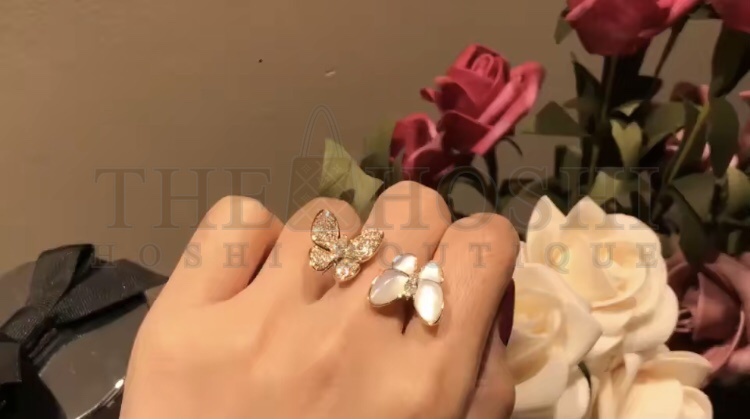 V*n Cl**f & Arpels Fluttering Butterfly Ring, Two Butterfly Between the Finger ring Master Quality