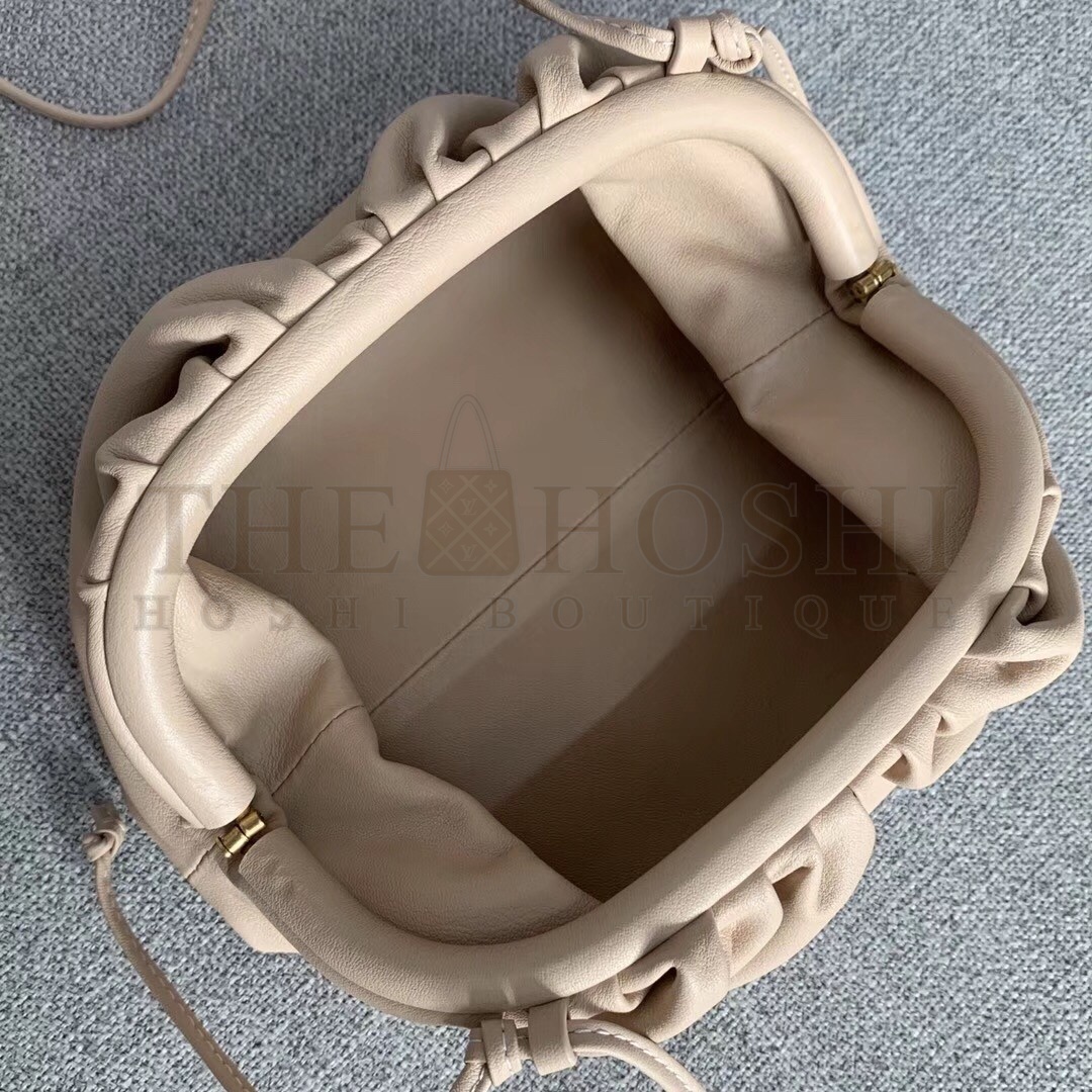 B0tt*ga Ven*ta Pouch Mini Bag In Beige Calfskin Master Quality
