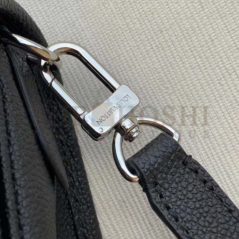 L0vis Vvtt0n LV Women Buci Crossbody Black Epi Grained Smooth Cowhide Leather Master Quality