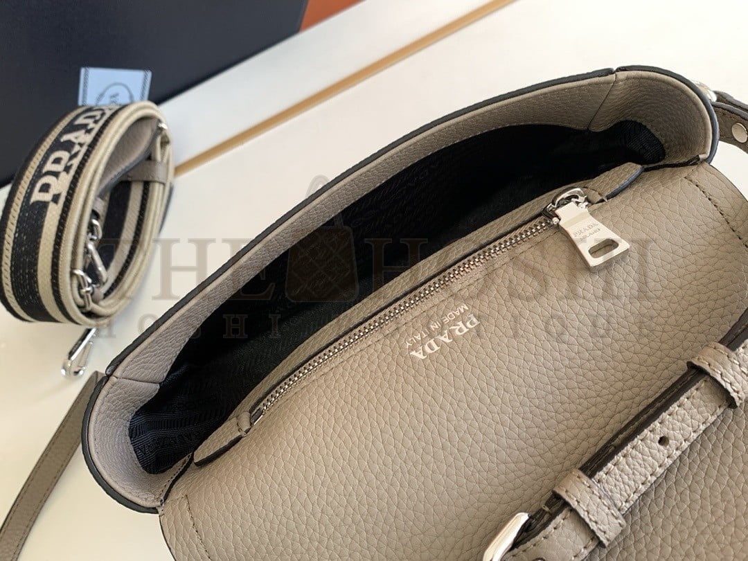 Pra*a Flap Shoulder Bag in Grey Grained Leather Master Quality