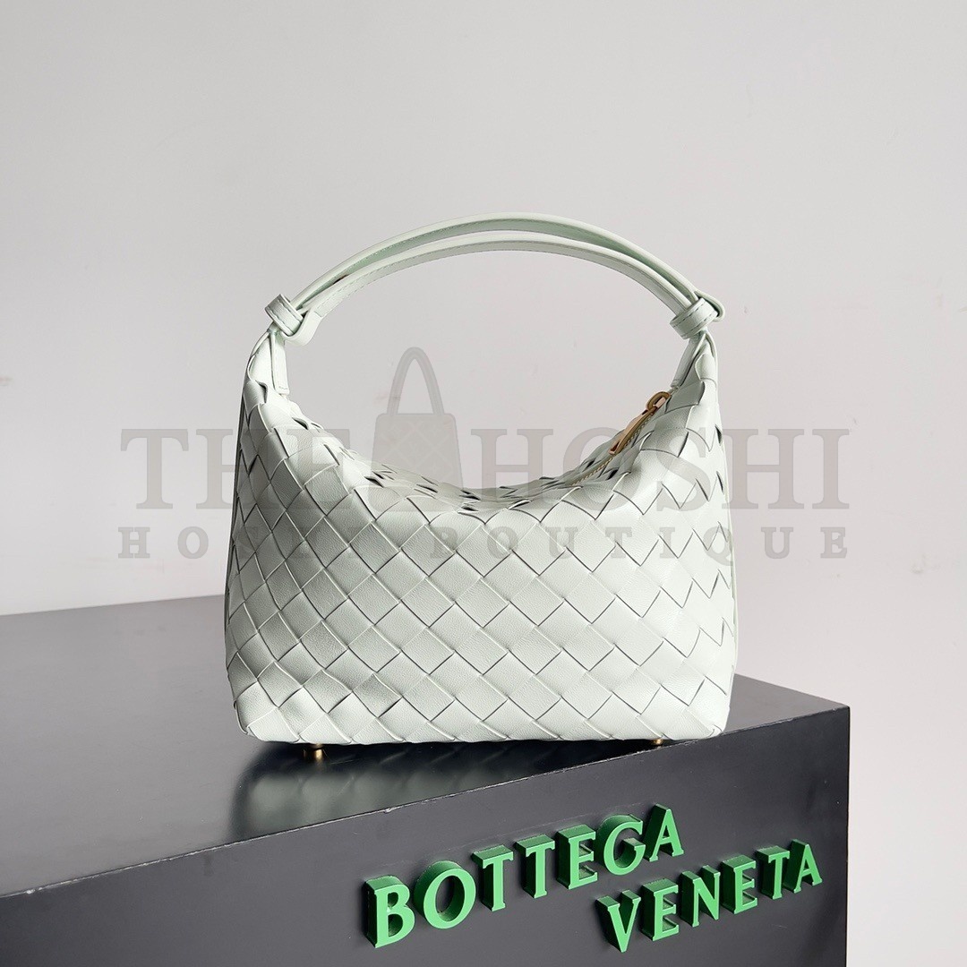 B0tt*ga Ven*ta Mini Wallace Bag in Glacier Intrecciato Calfskin Master Quality