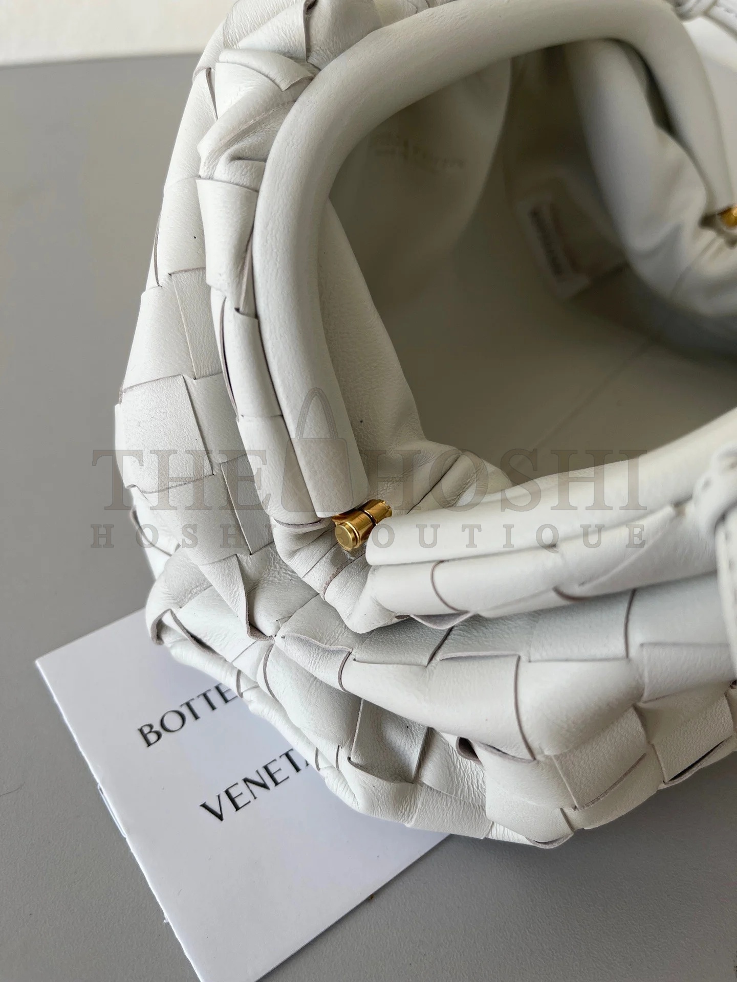 B0tt*ga Ven*ta Mini Pouch with Strap in White Intrecciato Lambskin Master Quality