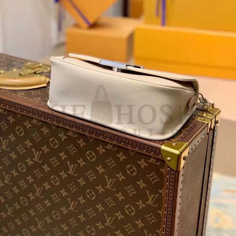 L0vis Vvtt0n LV Women Buci Crossbody White Epi Grained Smooth Cowhide Leather Master Quality