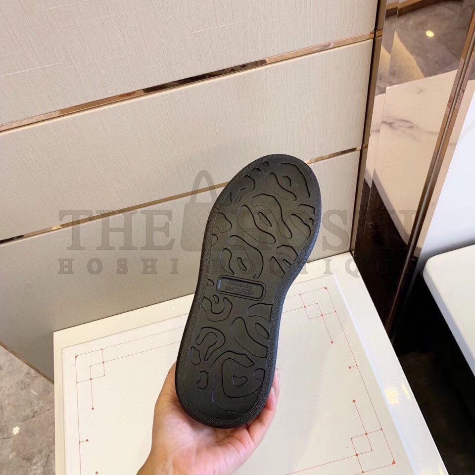 A1exa*der Mcqv*en Women