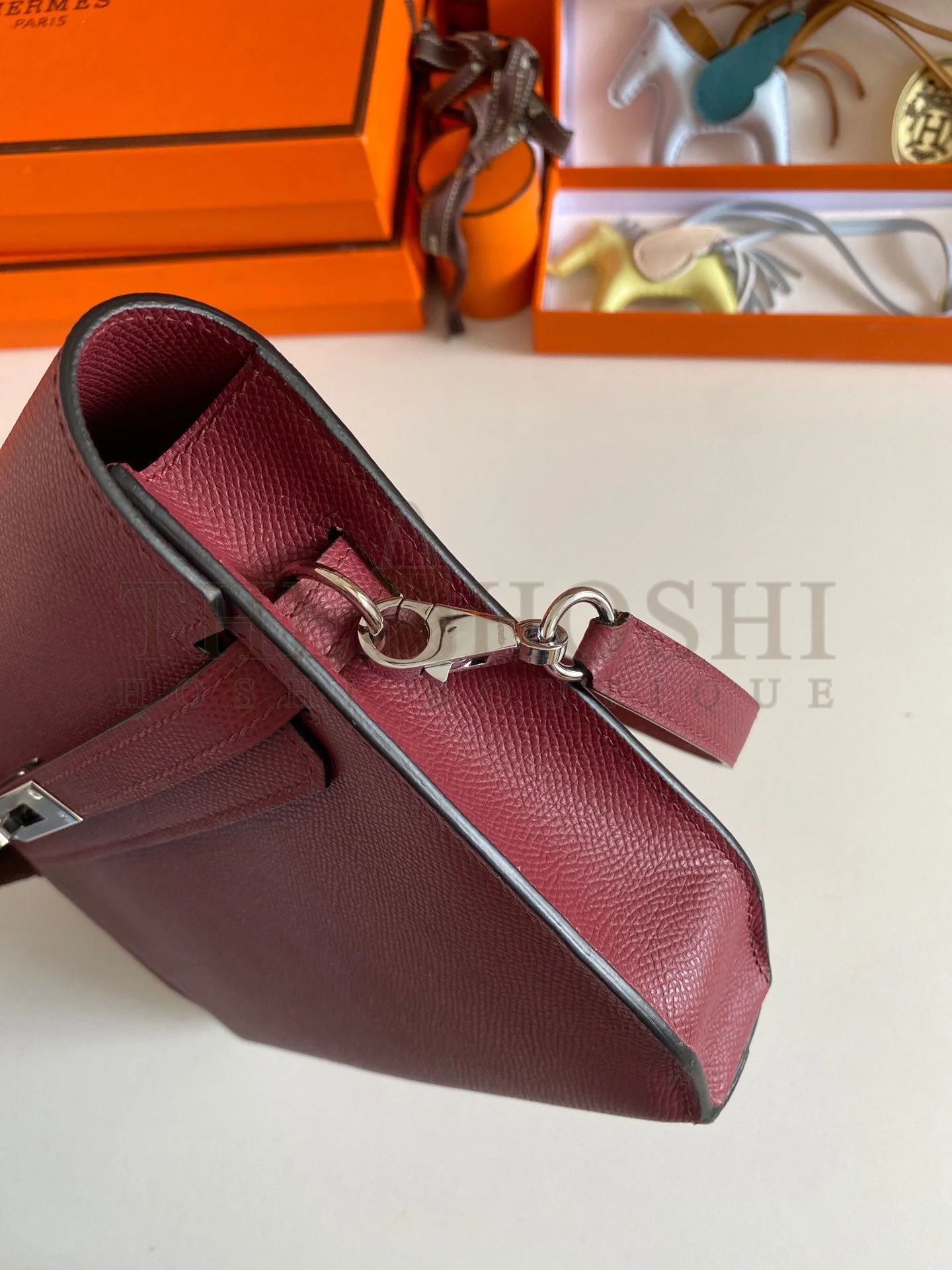 H**me5 Kelly Depeches 25 Pouch in Bordeaux Epsom Calfskin Master Quality