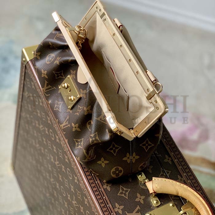 L0vis Vvtt0n LV Women Monogram Clutch Monogram Coated Canvas Calfskin Leather Master Quality