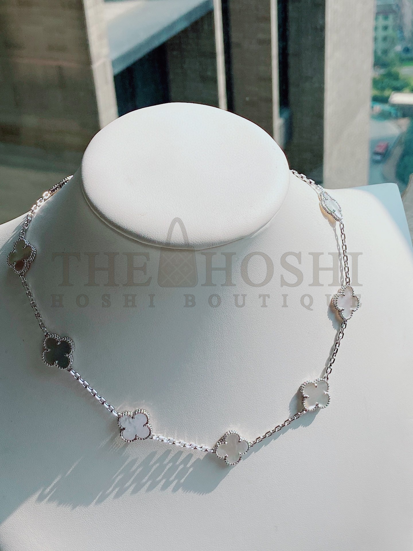 V*n Cl**f 10 motifs Necklace Master Quality