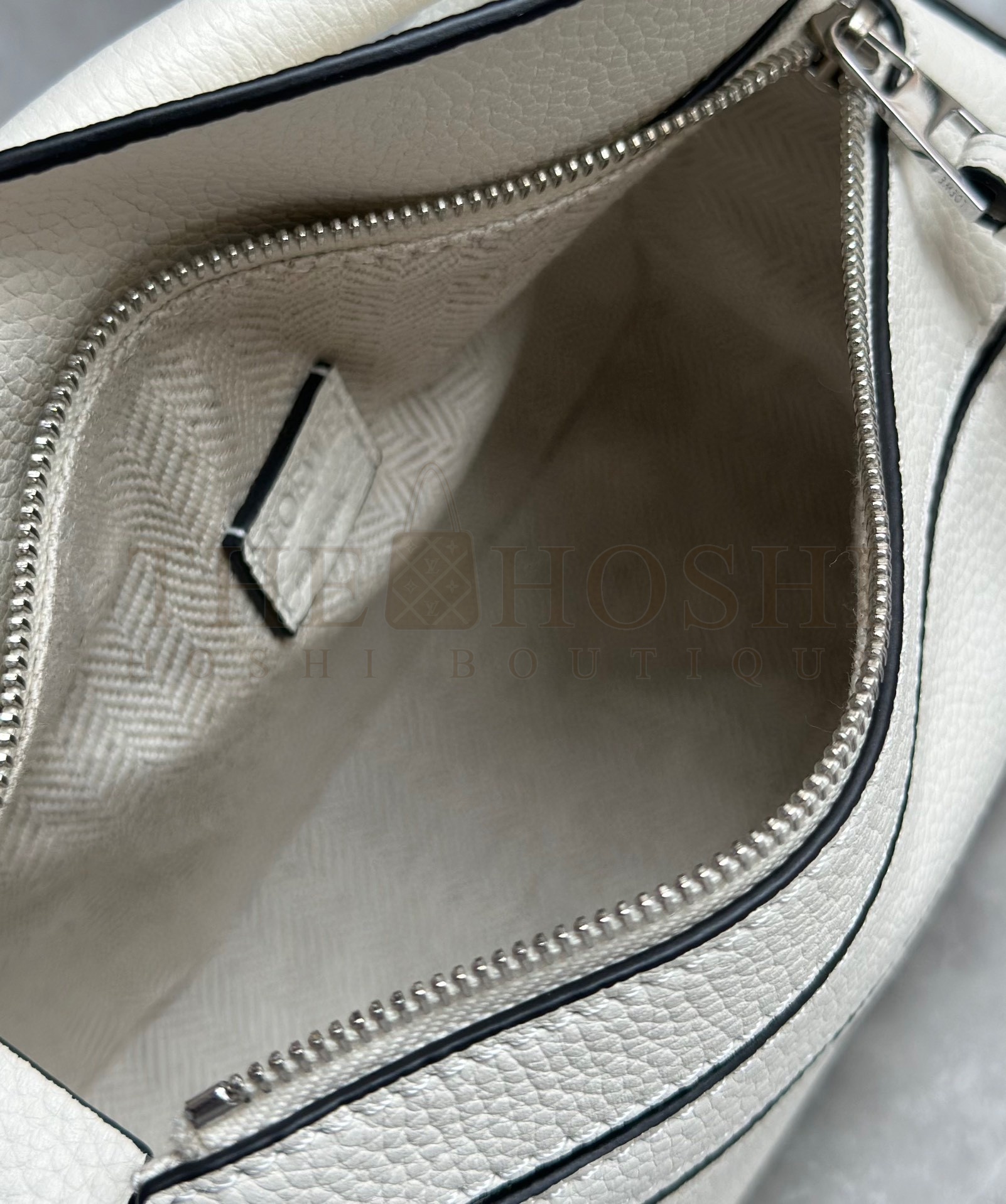 L0ew* Puzzle Mini Bag In White Grained Calfskin Master Quality