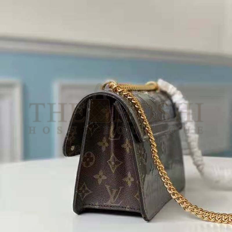 L0vis Vvtt0n LV Women LV Wynwood Chain Bag Taupe Monogram Canvas Vernis Leather Master Quality