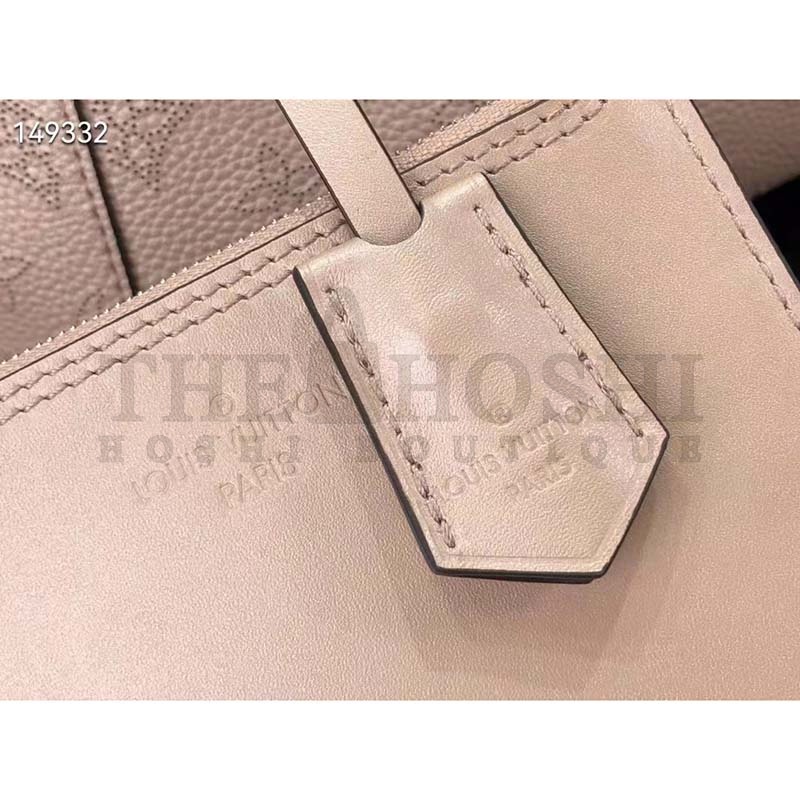 L0vis Vvtt0n LV Women Hina PM Bucket Bag Crème Beige Mahina Perforated Calf Master Quality