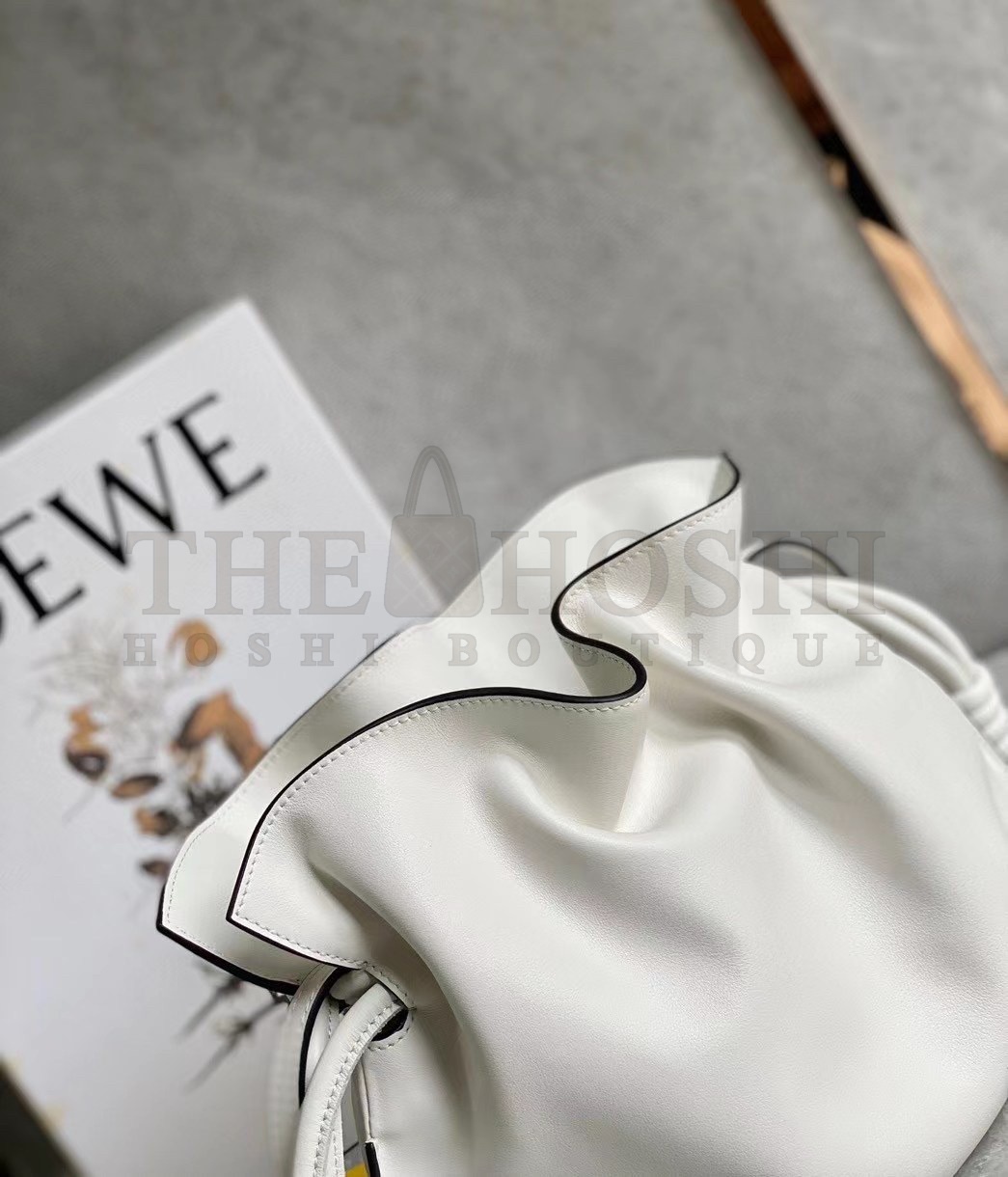 L0ew* Flamenco Clutch Bag In White Calfskin Master Quality