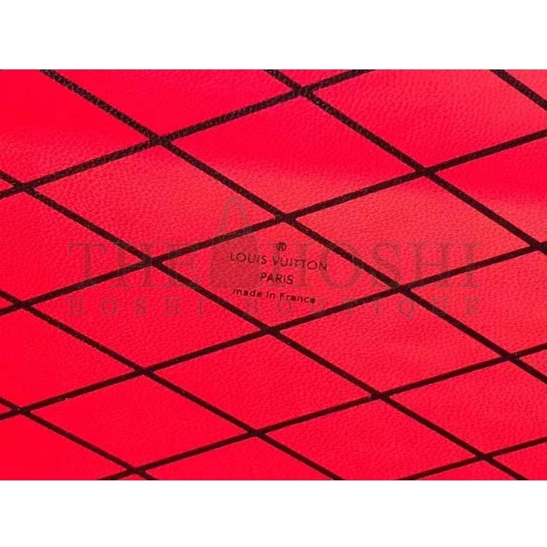 L0vis Vvtt0n LV Women Petite Malle Handbag Black Patent Calfskin Cowhide Leather Master Quality