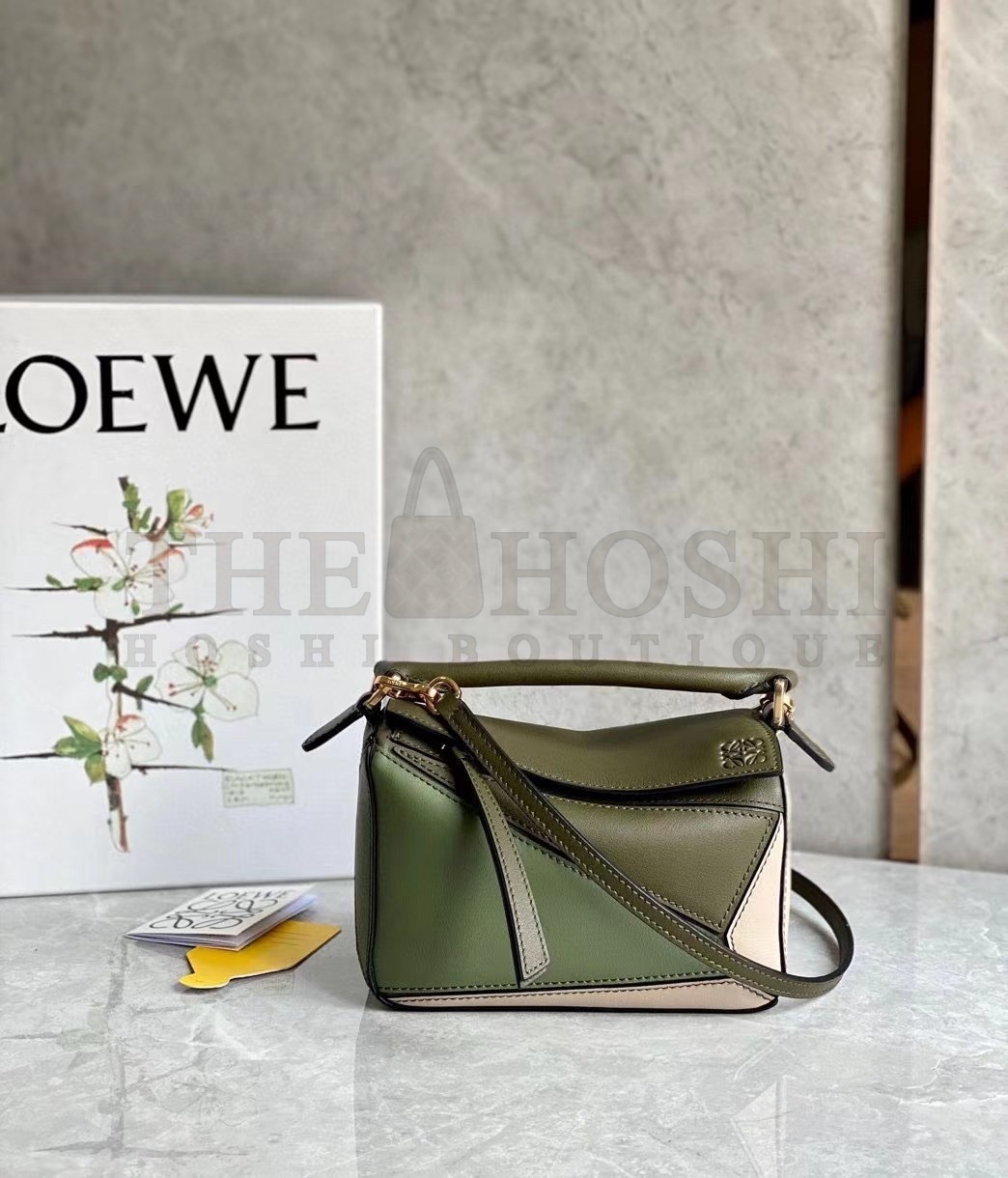 L0ew* Puzzle Mini Bag In Green/Oat Calfskin Master Quality