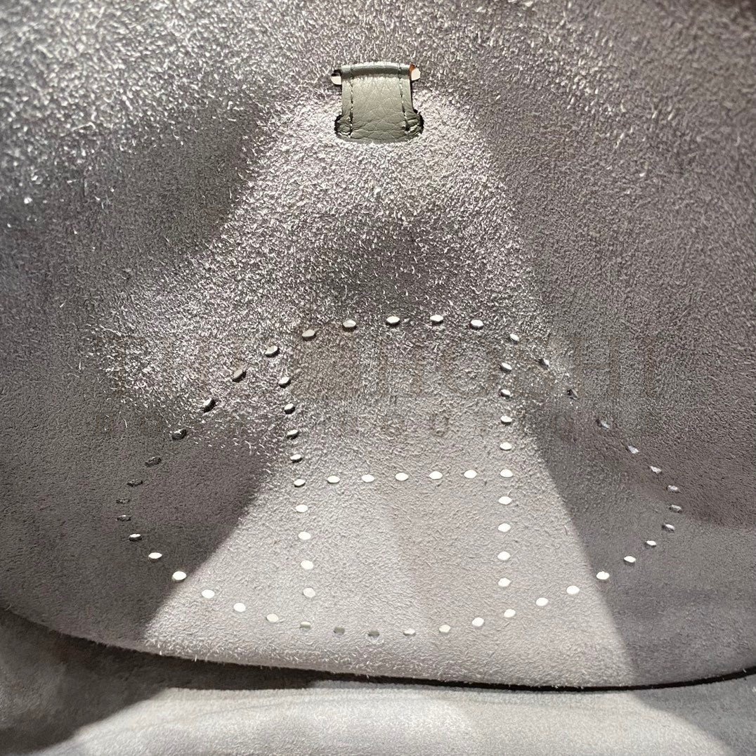 H**me5 Evelyne III 29 Bag in Gris Meyer Clemence Leather Master Quality