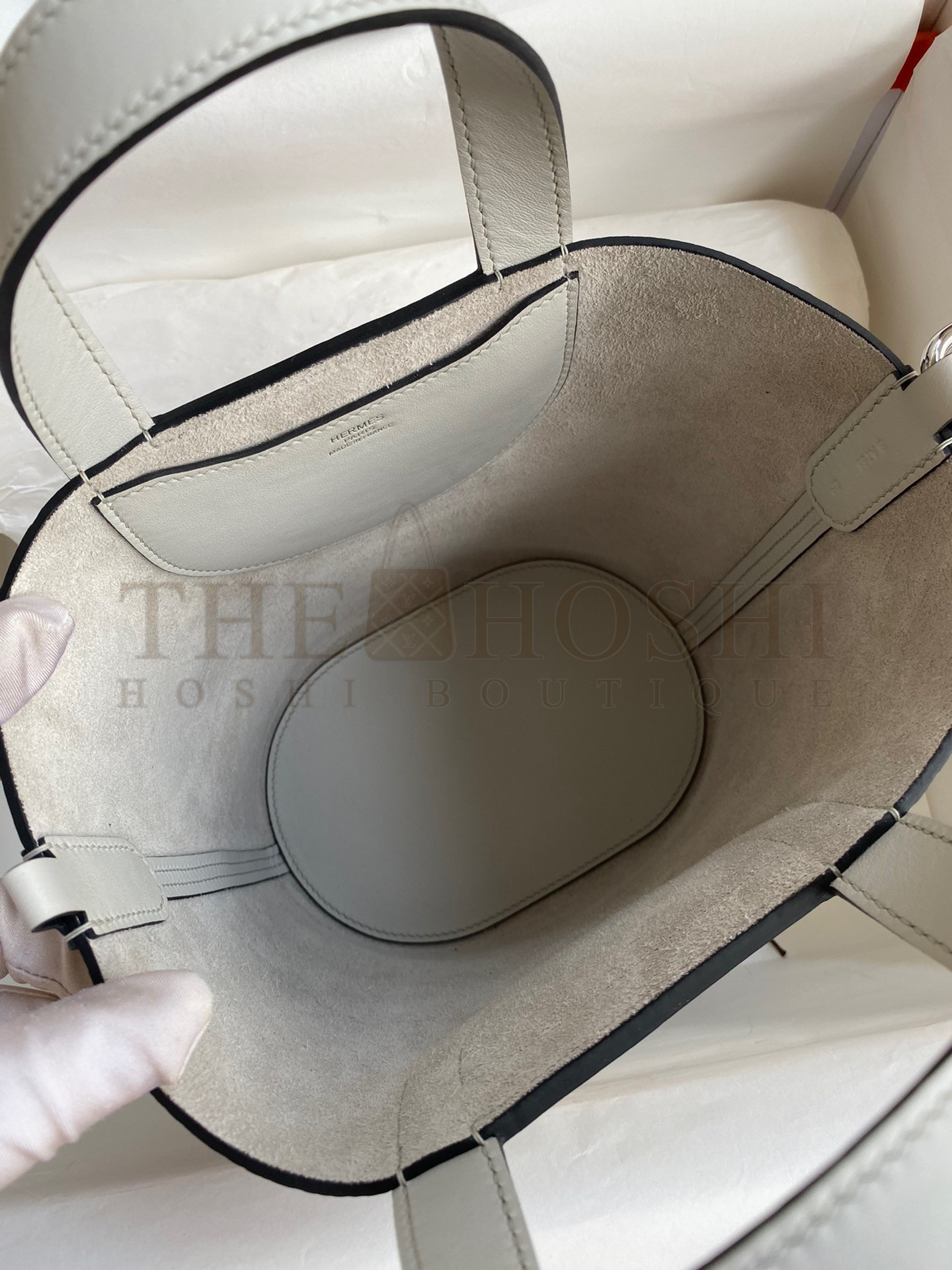 H**me5 In The Loop 18 Handmade Bag in Pearl Grey Clemence Leather Master Quality
