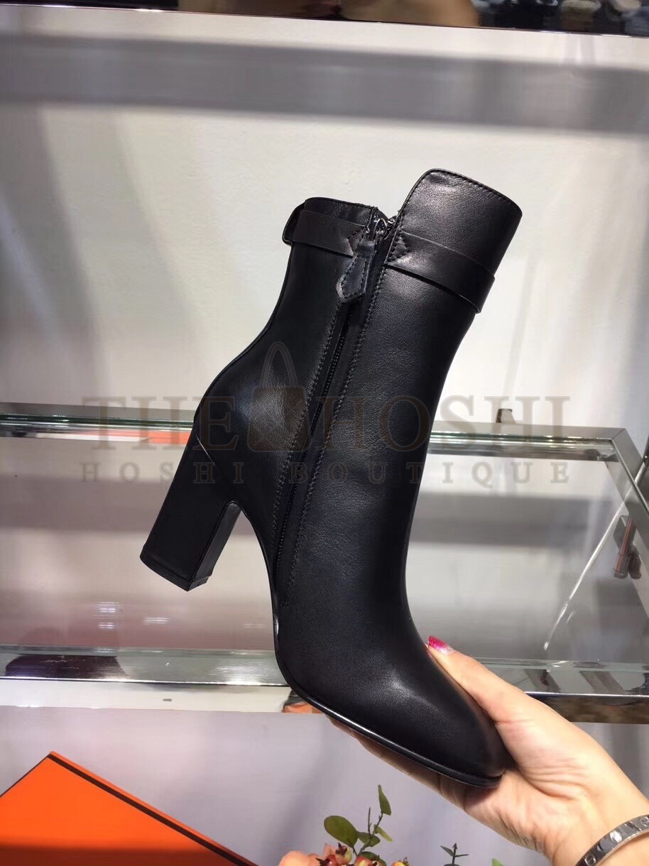 H**me5 Noir Joueuse Ankle Boots Master Quality