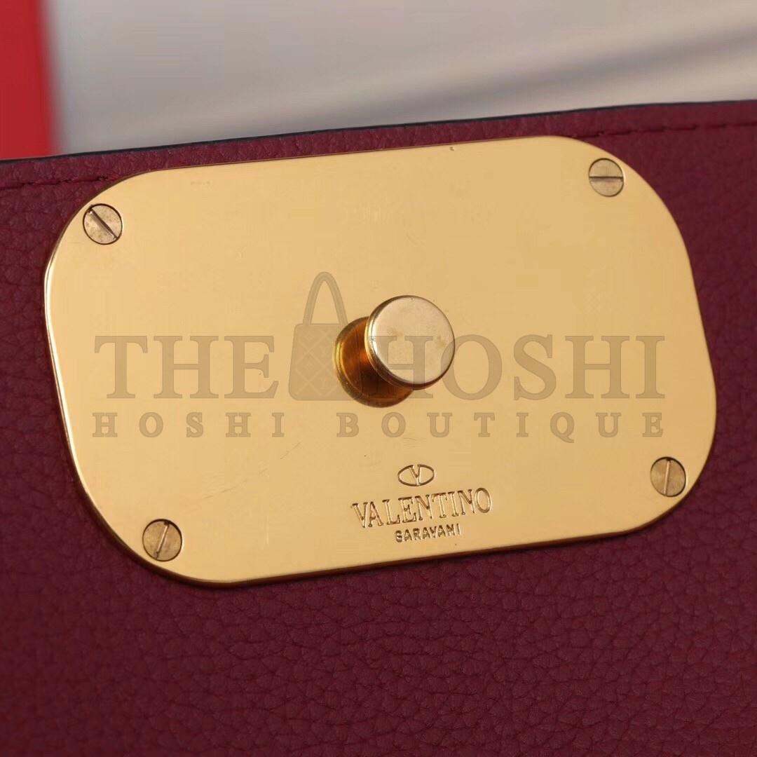 Va1e*ntin0 Medium VRing Chain Bag In Bordeaux Grainy Calfskin Master Quality