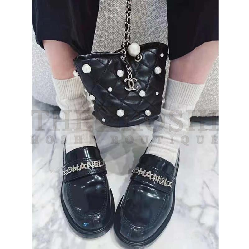 Ch**el Women Mini Drawstring Bag Lambskin Imitation Pearls &amp; Gold-Tone Metal Black Master Quality