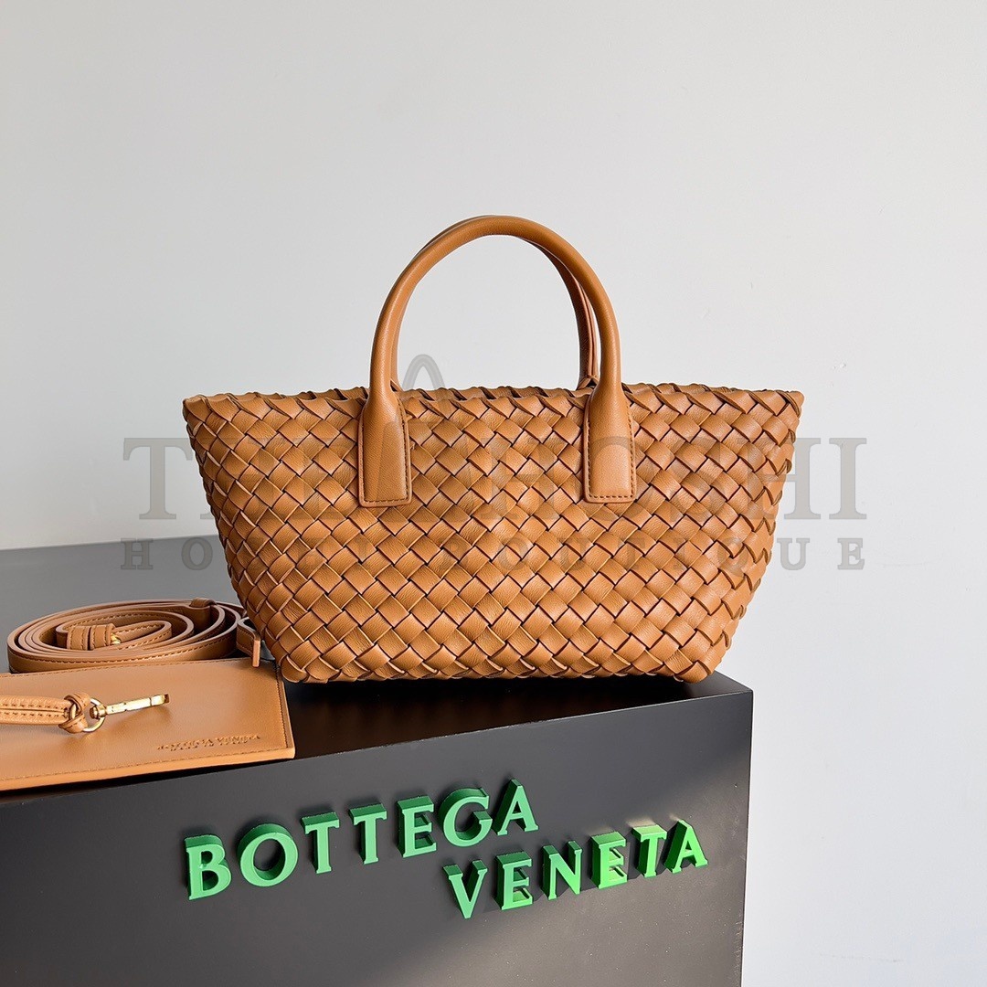 B0tt*ga Ven*ta Cabat Mini Bag In Caramel Intrecciato Lambskin Master Quality
