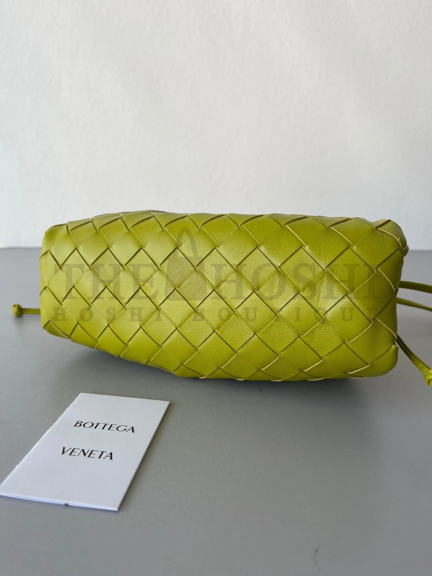 B0tt*ga Ven*ta Mini Pouch with Strap in Kiwi Intrecciato Lambskin Master Quality