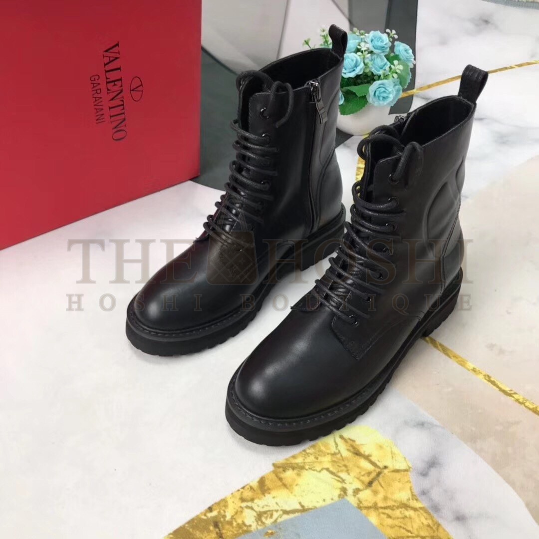 Va1e*ntin0 Black Leather VLogo Combat Boots Master Quality