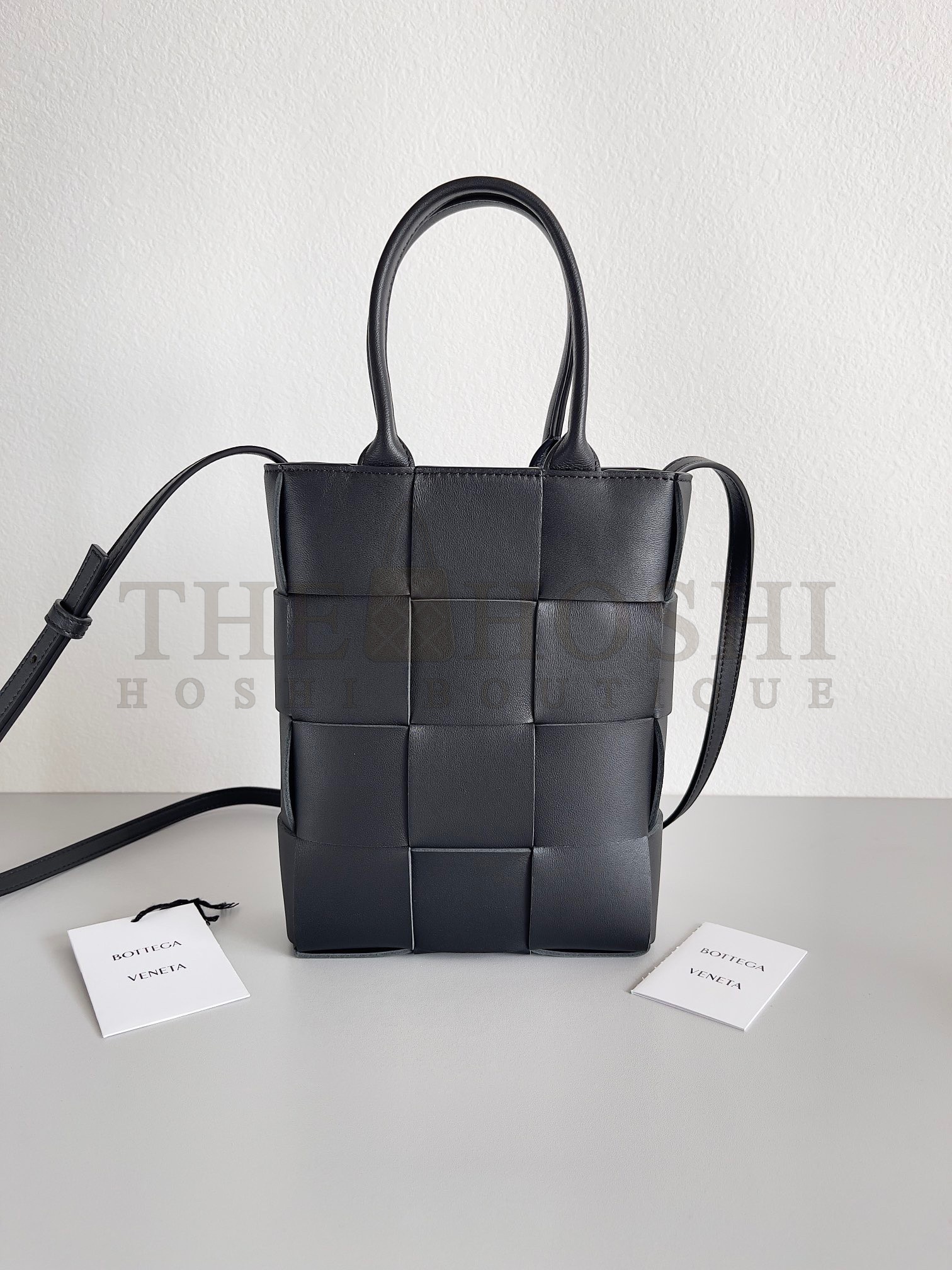 B0tt*ga Ven*ta Cassette Mini Tote Bag In Black Lambskin Master Quality