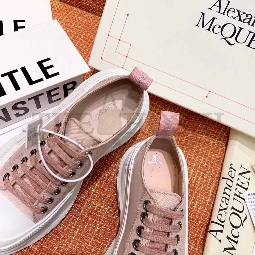 A1exa*der Mcqv*en Women