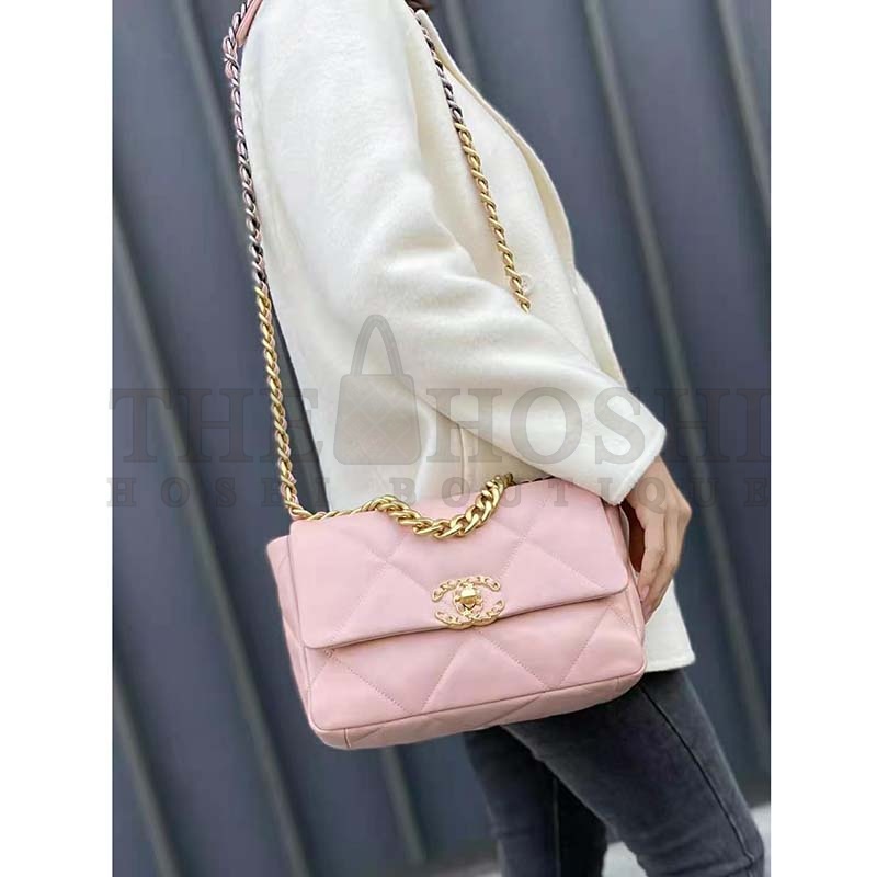 Ch**el Women Ch**el 19 Flap Bag Lambskin Gold Silver-Tone Ruthenium-Finish Metal Light Pink Master Quality