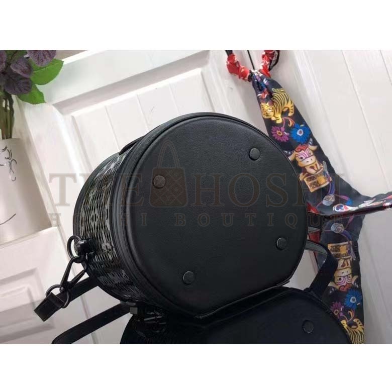 L0vis Vvtt0n LV Women Cannes Handbag Black Patent Calfskin Cowhide Leather Master Quality