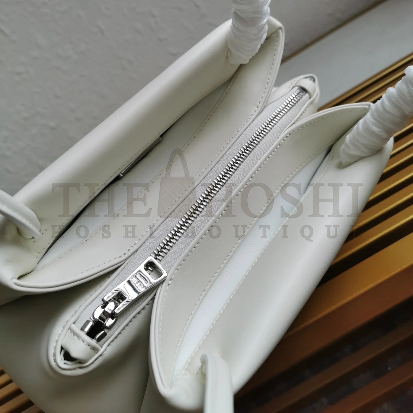 Pra*a S*pernova Small Shoulder Bag In White Calfskin Master Quality