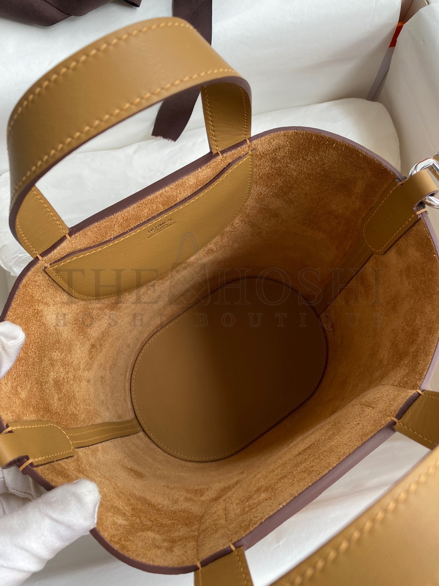 H**me5 In The Loop 18 Handmade Bag in Biscuit Clemence Leather Master Quality