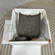 H**me5 Evelyn Bags Master Quality