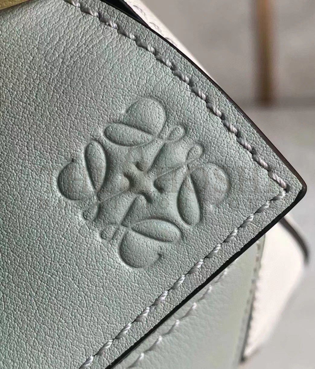 L0ew* Puzzle Mini Bag In Grey/Cream/White Calfskin Master Quality