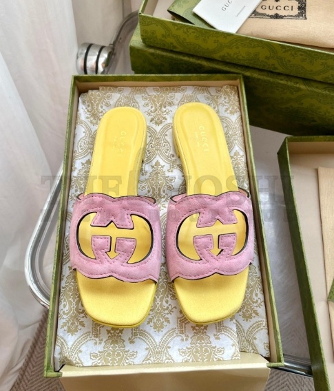 Gvc*1 sandals sliper Master Quality