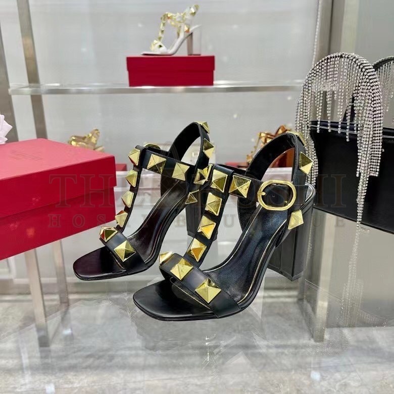 Va1e*ntin0 Roman Stud Sandals 90mm In Black Calfskin Master Quality