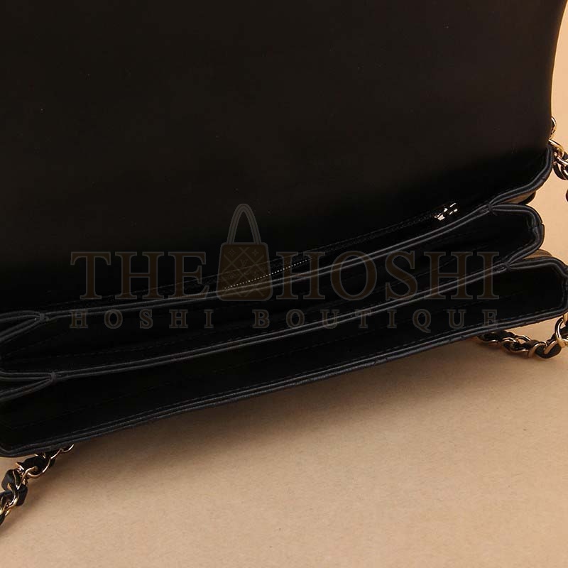 Ch**el Women Kelly Flap Bag in Goatskin Leather with Top Handle-Black Master Quality