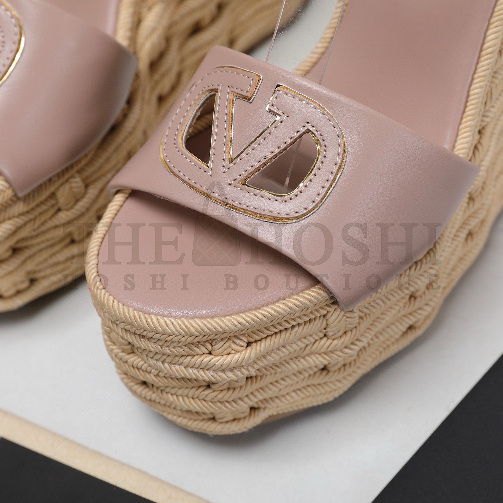 Va1e*ntin0 VLogo Cut-out Espadrille Wedge Sandals in Beige Leather Master Quality