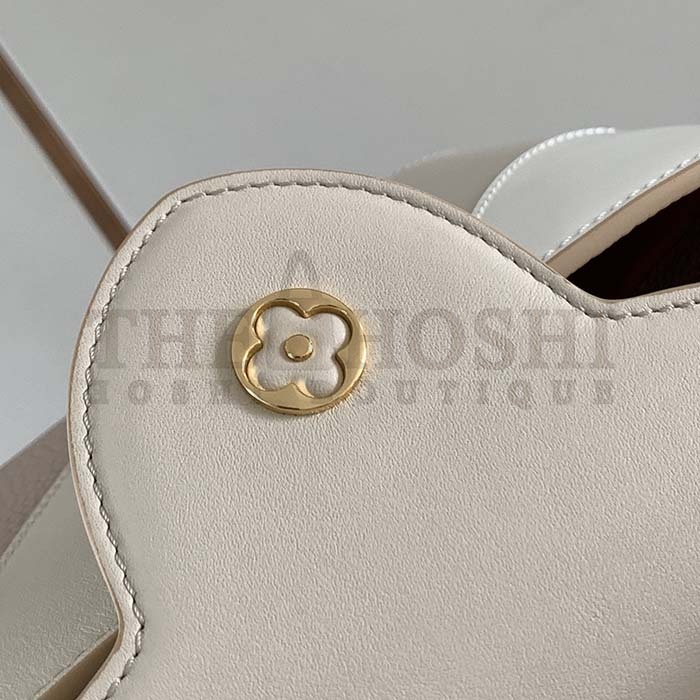 L0vis Vvtt0n LV Women Capucines BB Handbag Beige Taurillon Patent Leather Smooth Calfskin Master Quality