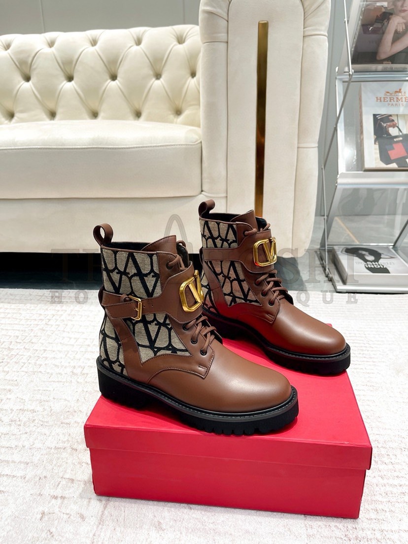 Va1e*ntin0 Vlogo Signature Combat Boots in Black Toile Iconographe Master Quality