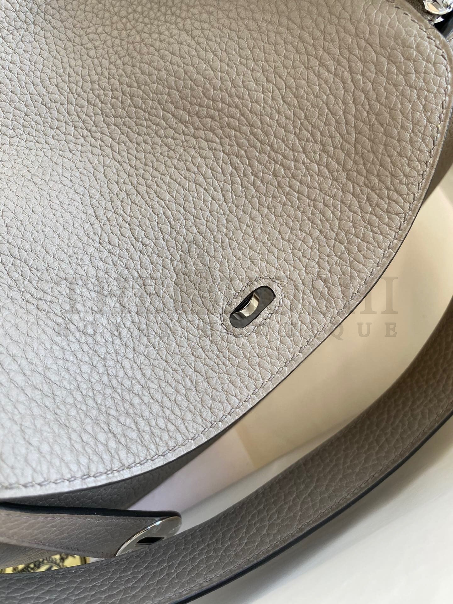 H**me5 Lindy 26 Handmade Bag In Etain Clemence Leather Master Quality