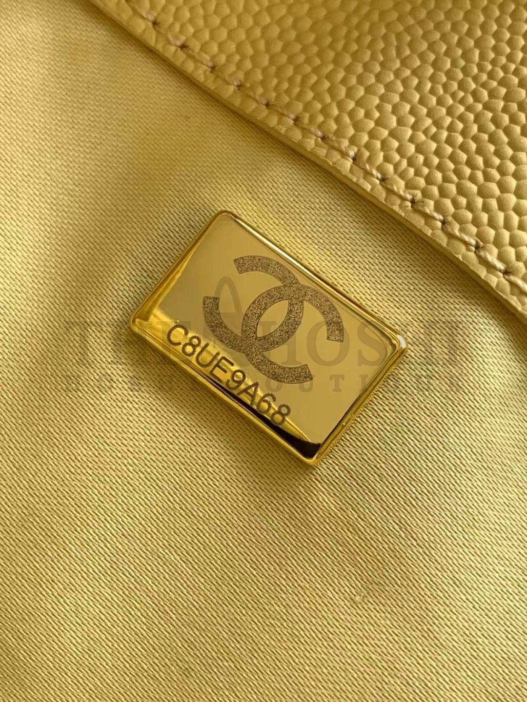 Ch**el 25C AS5293 Hobo Drawstring Bag Yellow Caviar Leather with Gold Chain 30x26x14cm Master Quality