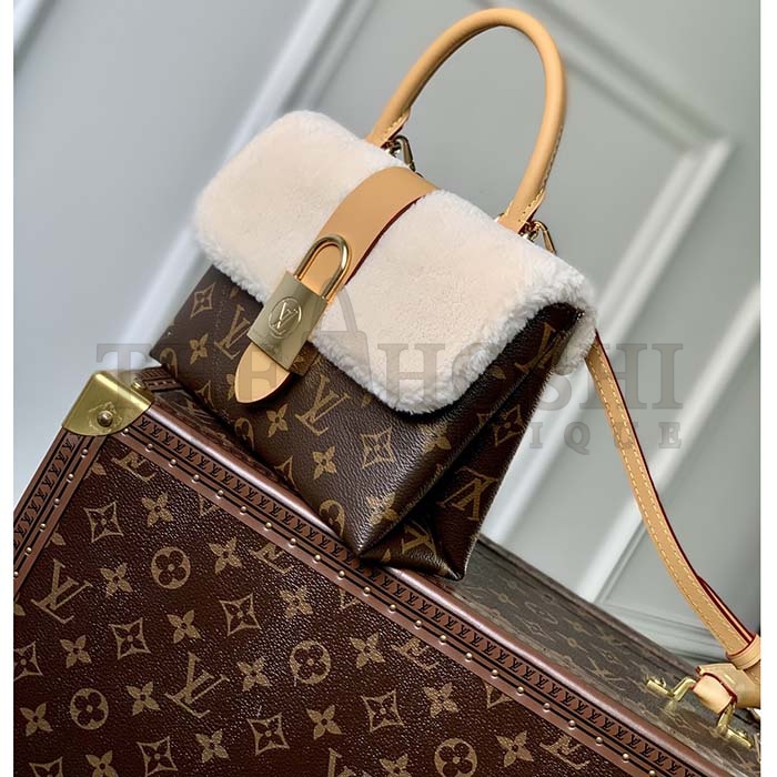L0vis Vvtt0n LV Women Locky BB Handbag Beige Brown Monogram Coated Canvas Shearling Master Quality