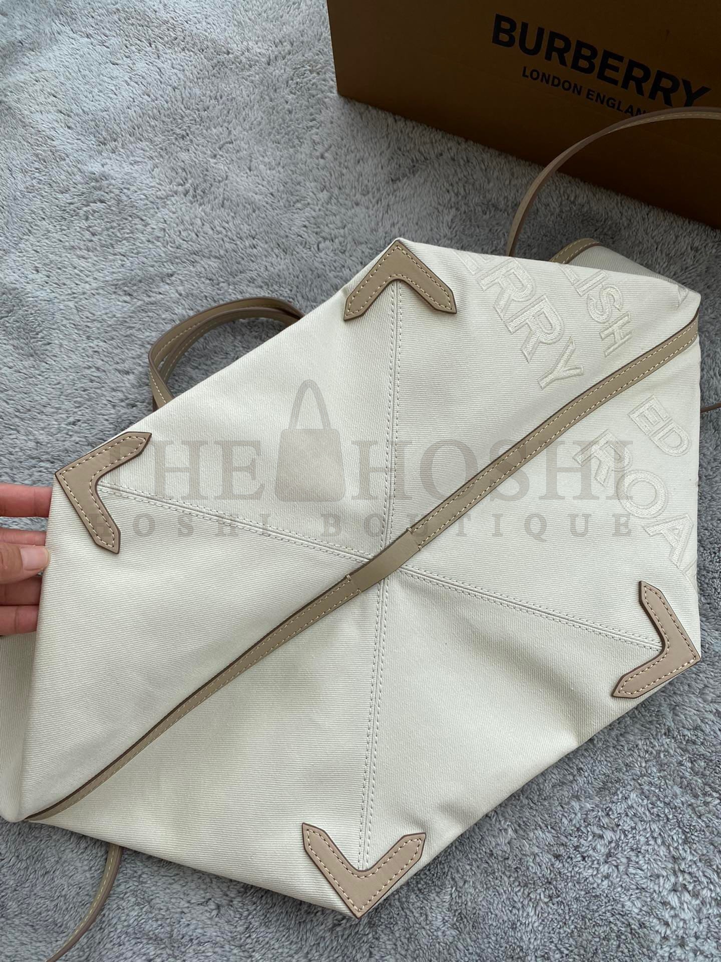 Bv*b*rry tote bag 24 x 30 x 25cm Master Quality