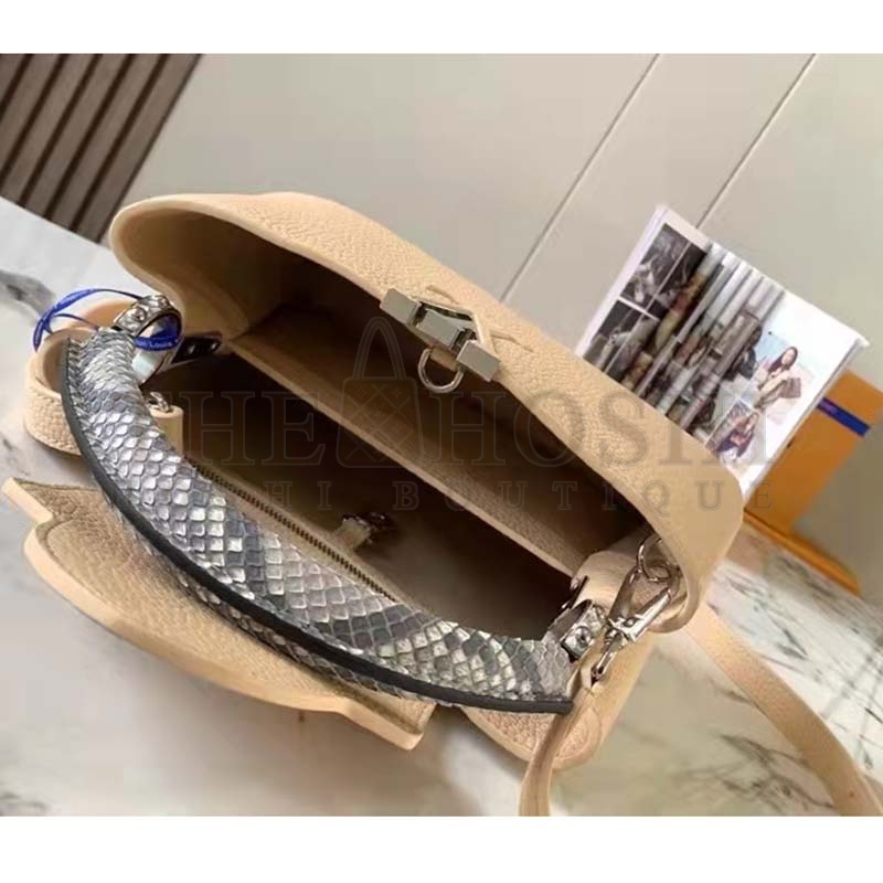 L0vis Vvtt0n LV Women Capucines MM Handbag Grey Taurillon Cowhide Master Quality