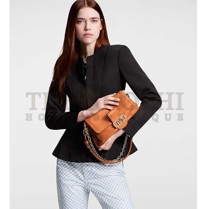 L0vis Vvtt0n LV Women Dauphine Soft MM Handbag Apricot Calfskin Leather M25048 Master Quality